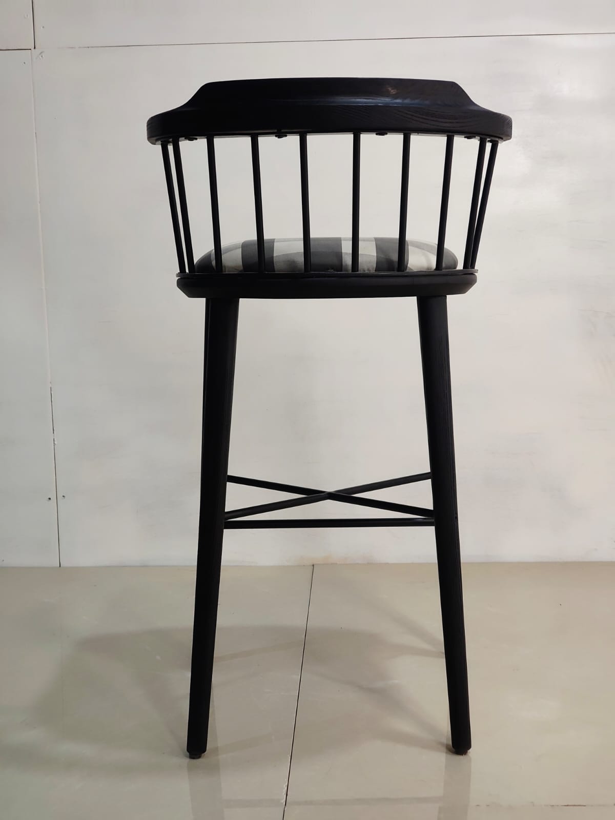Peru High Chair in Oakwooad