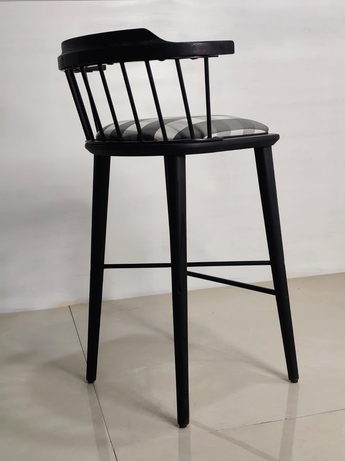 Peru High Chair in Oakwooad
